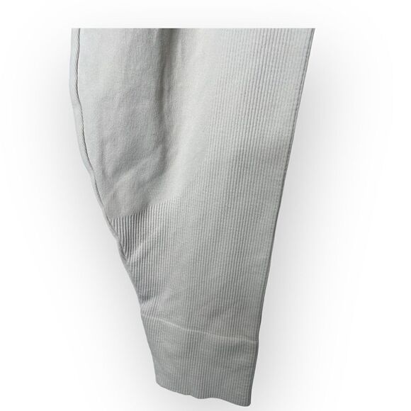 Gymshark Pause Knitwork Jogger in Cream Size Small - Picture 8 of 10